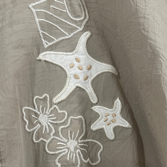 Teddi Tan Women's Sweater with Embroidered shell beach Design XL - Picture 5 of 9